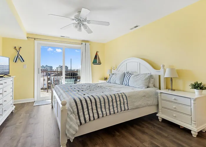 Oceanview On 44th St 3br2ba Balcony Views Of Sunrise & Sunset Pool Ferienhaus
