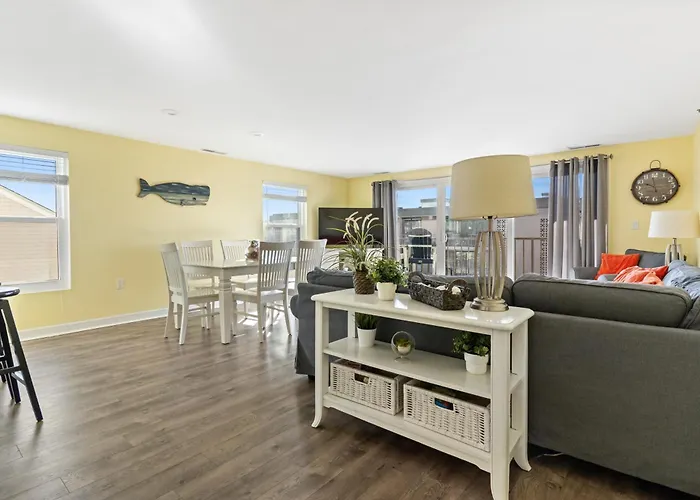 Oceanview On 44th St 3br2ba Balcony Views Of Sunrise & Sunset Pool Ferienhaus