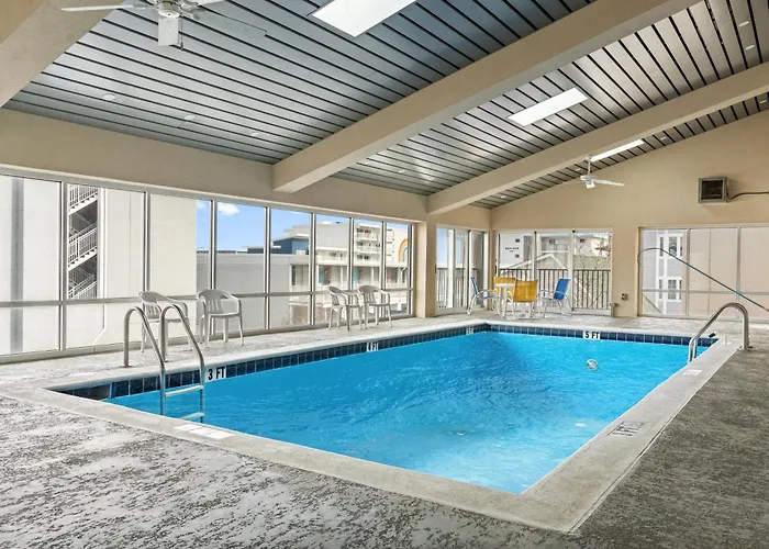 Oceanview On 44th St 3br2ba Balcony Views Of Sunrise & Sunset Pool