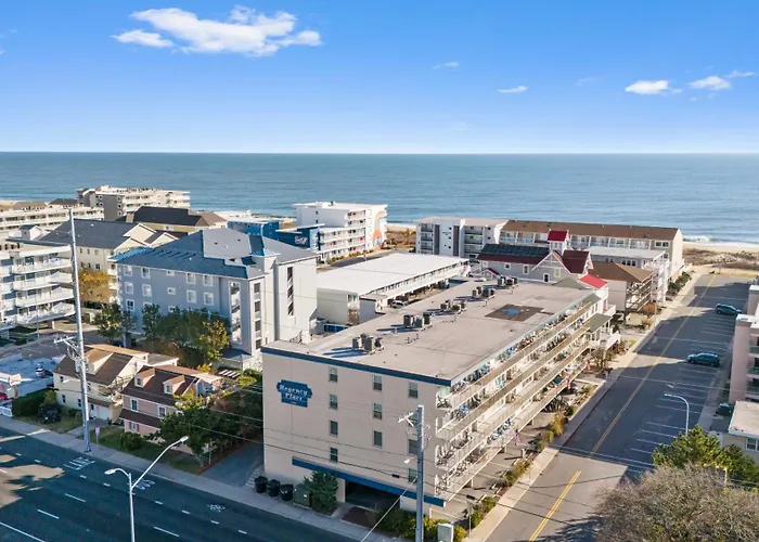 Oceanview On 44th St 3br2ba Balcony Views Of Sunrise & Sunset Pool