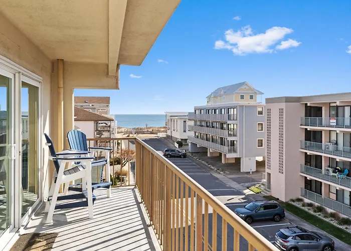 Oceanview On 44th St 3br2ba Balcony Views Of Sunrise & Sunset Pool Ocean Stadt