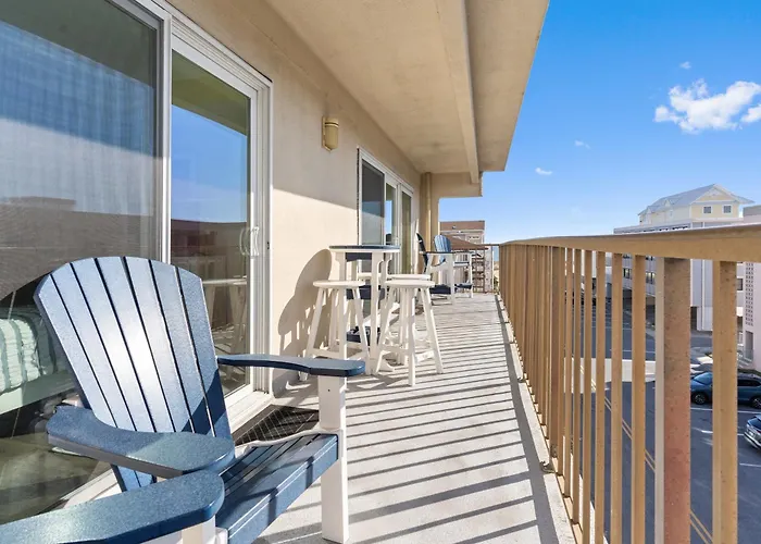 Oceanview On 44th St 3br2ba Balcony Views Of Sunrise & Sunset Pool